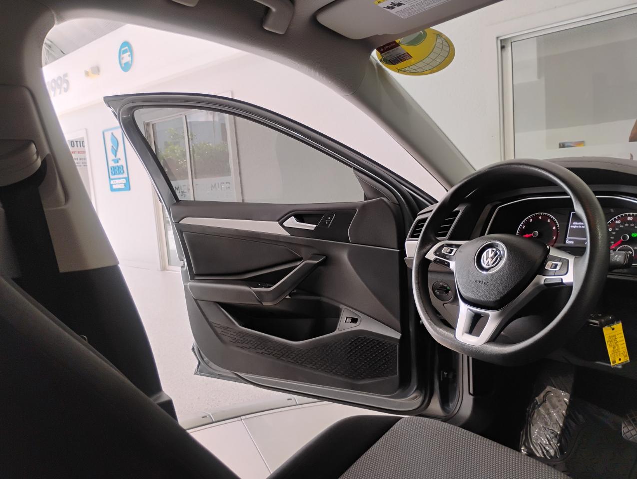 Volkswagen Jetta 1.4T S 8A 2020