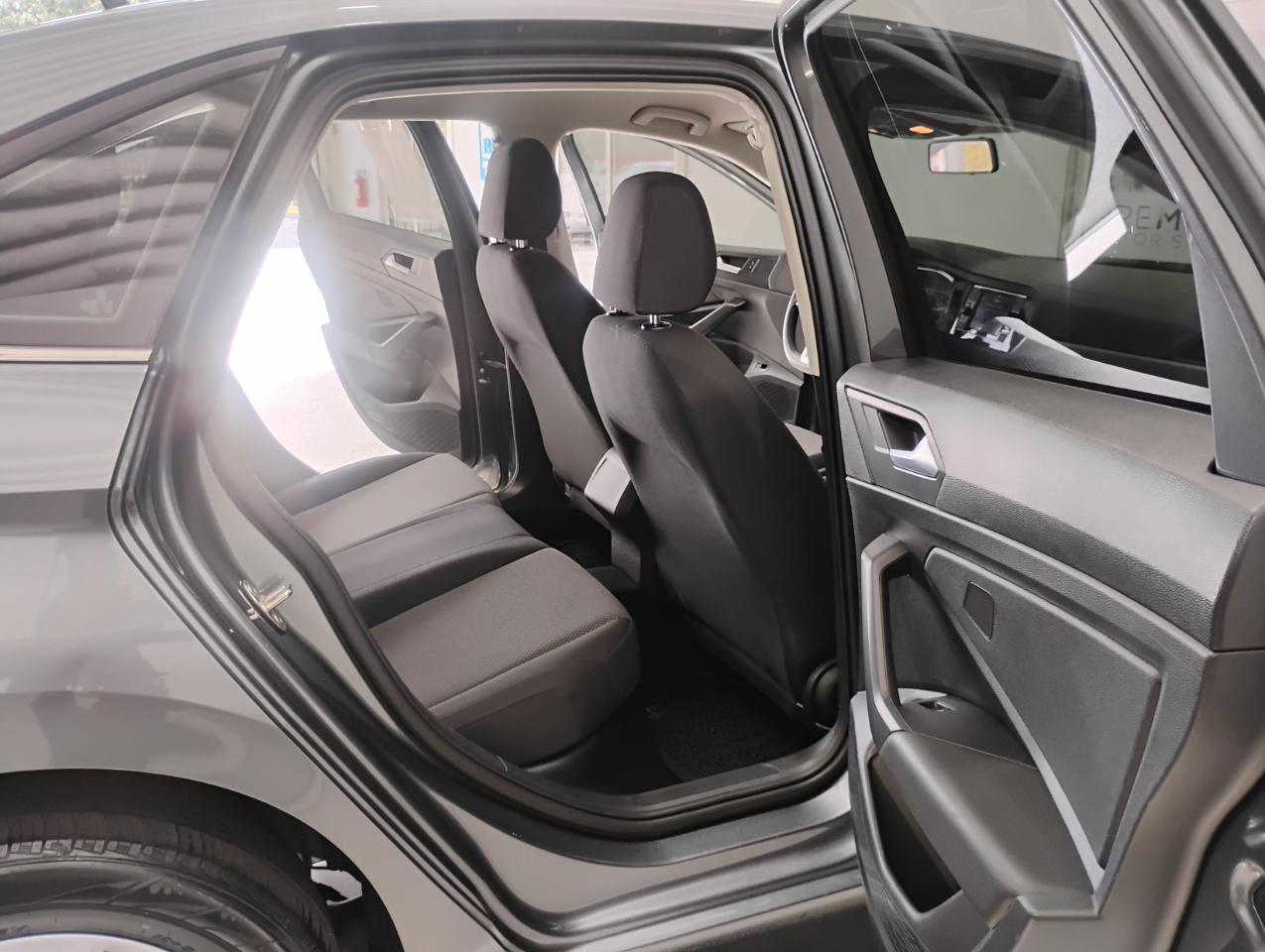 Volkswagen Jetta 1.4T S 8A 2020