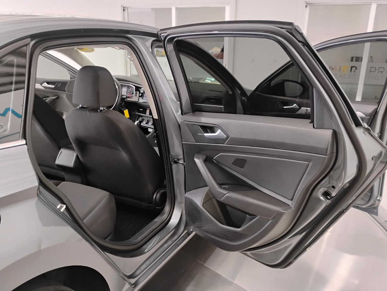 Volkswagen Jetta 1.4T S 8A 2020