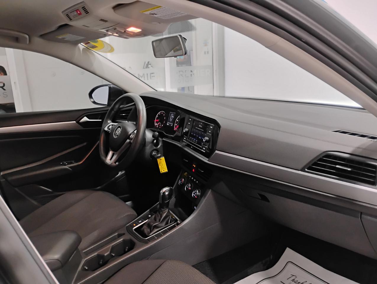 Volkswagen Jetta 1.4T S 8A 2020