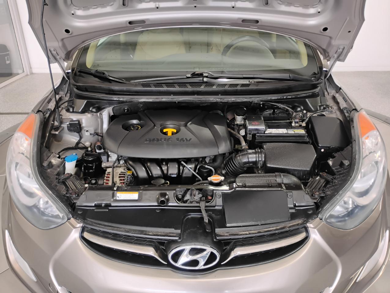 Hyundai Elantra Limited 2013