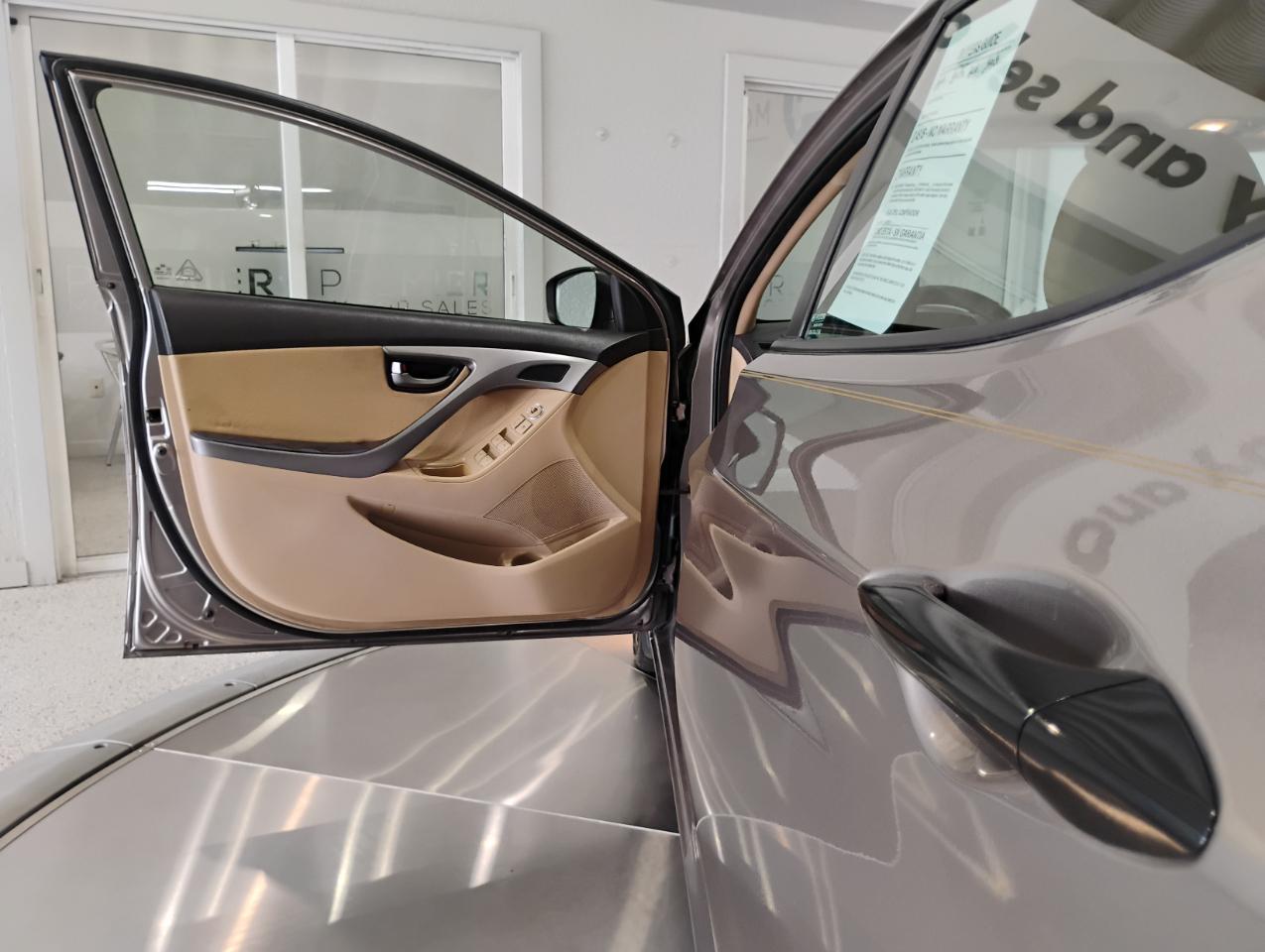 Hyundai Elantra Limited 2013