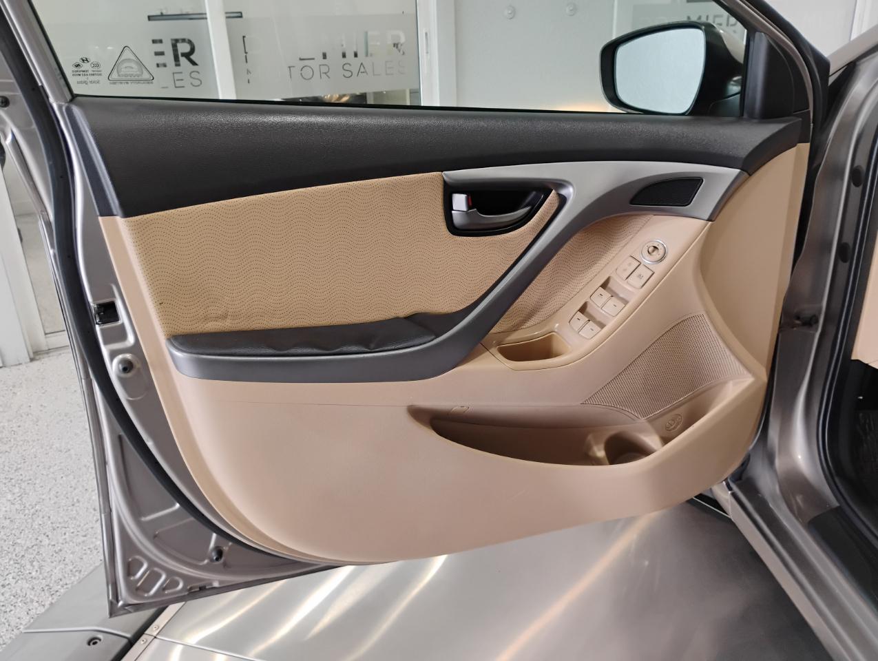 Hyundai Elantra Limited 2013