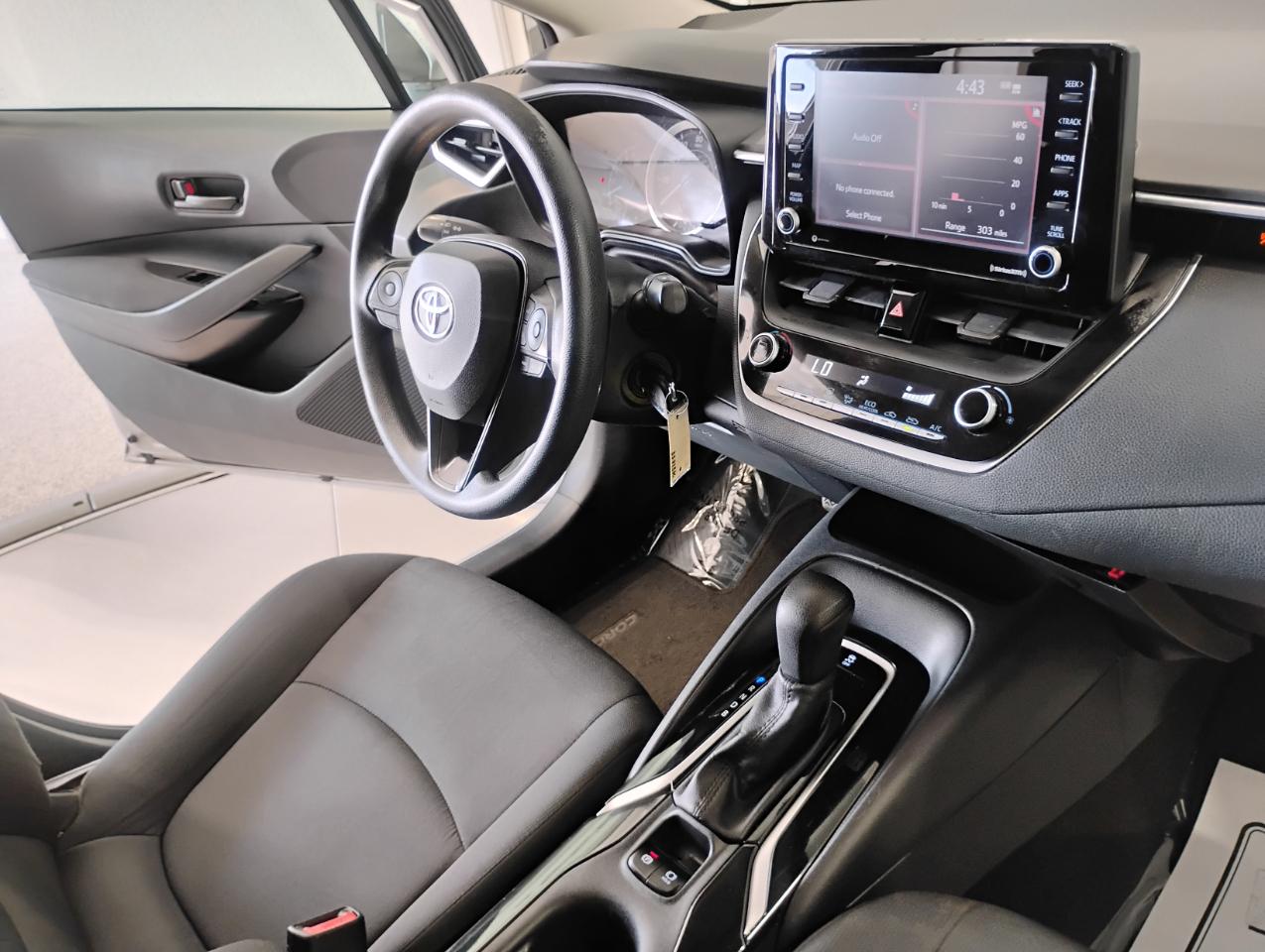 Toyota Corolla LE 2022