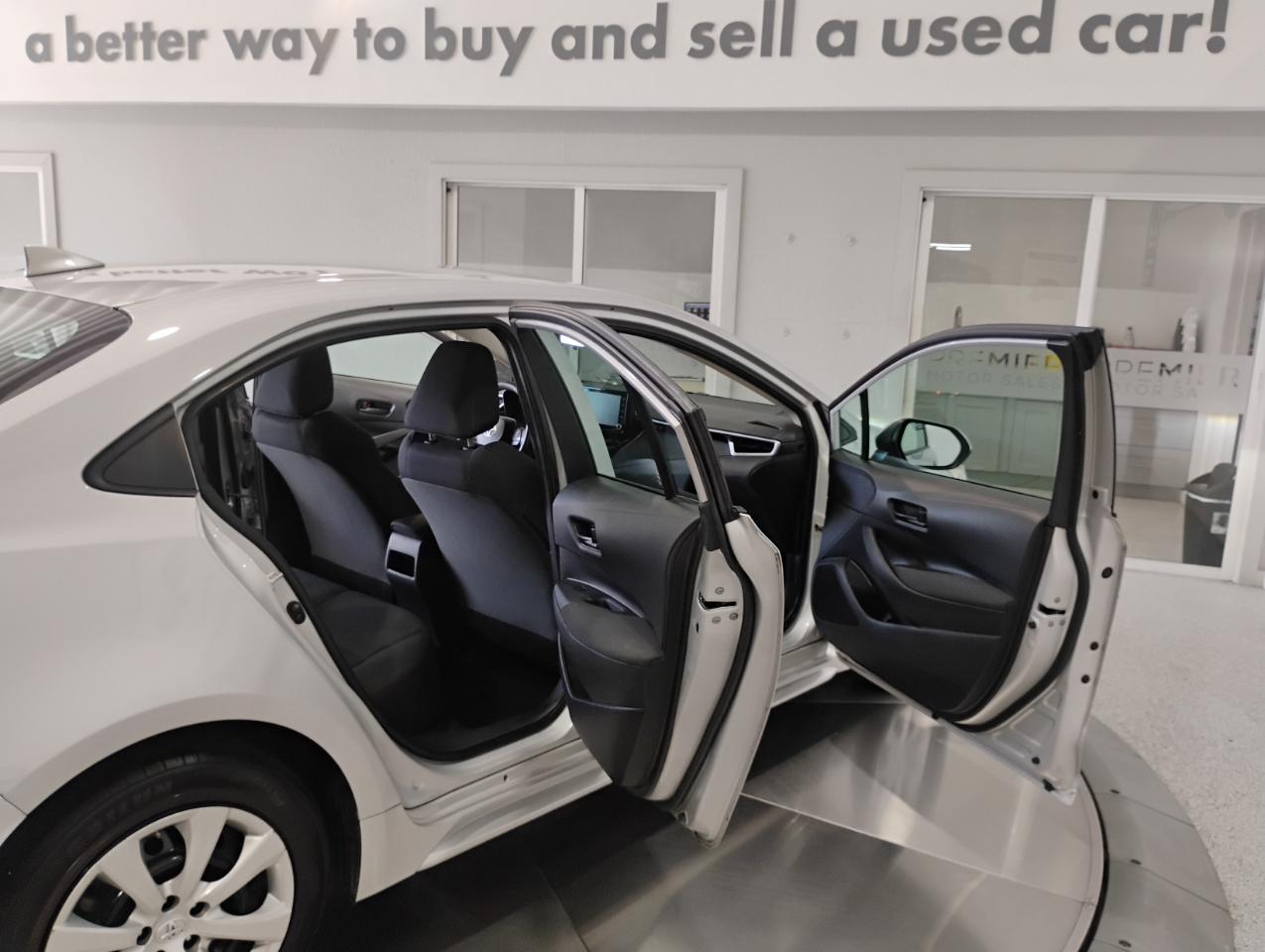 Toyota Corolla LE 2022