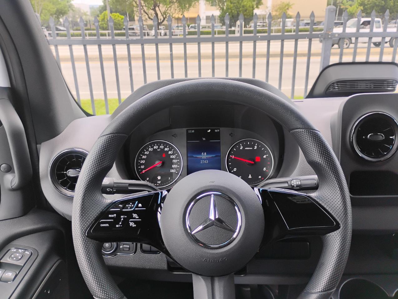 Mercedes-Benz Sprinter 2500 170-in. WB 2025