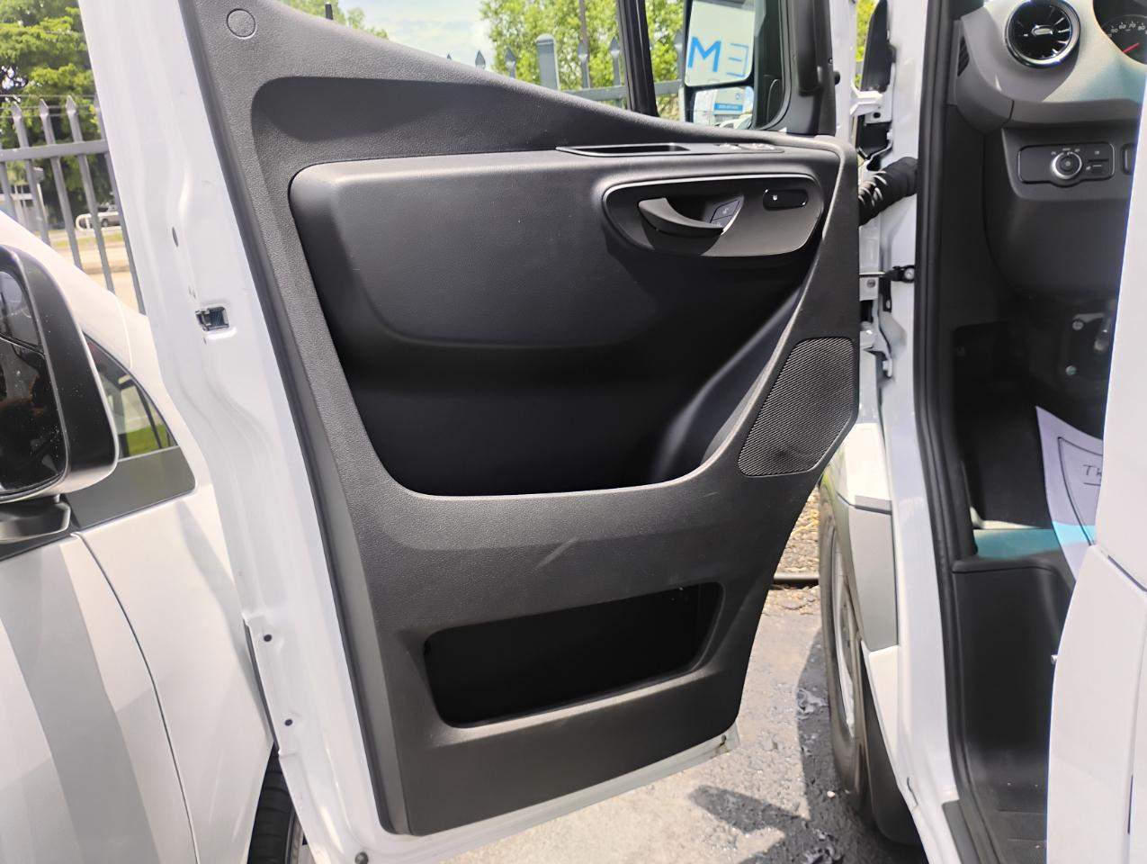 Mercedes-Benz Sprinter 2500 170-in. WB 2025