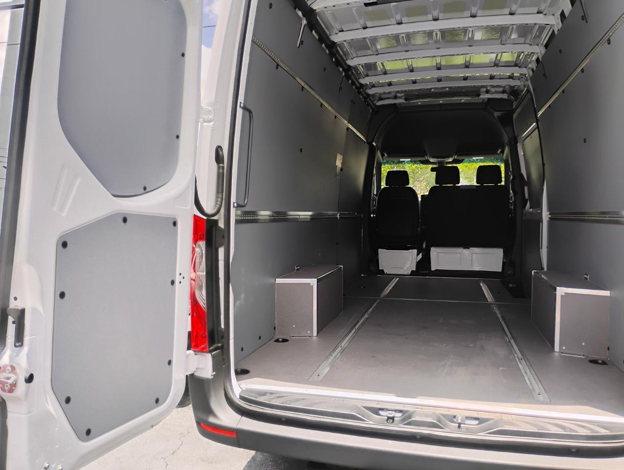 Mercedes-Benz Sprinter 2500 170-in. WB 2025