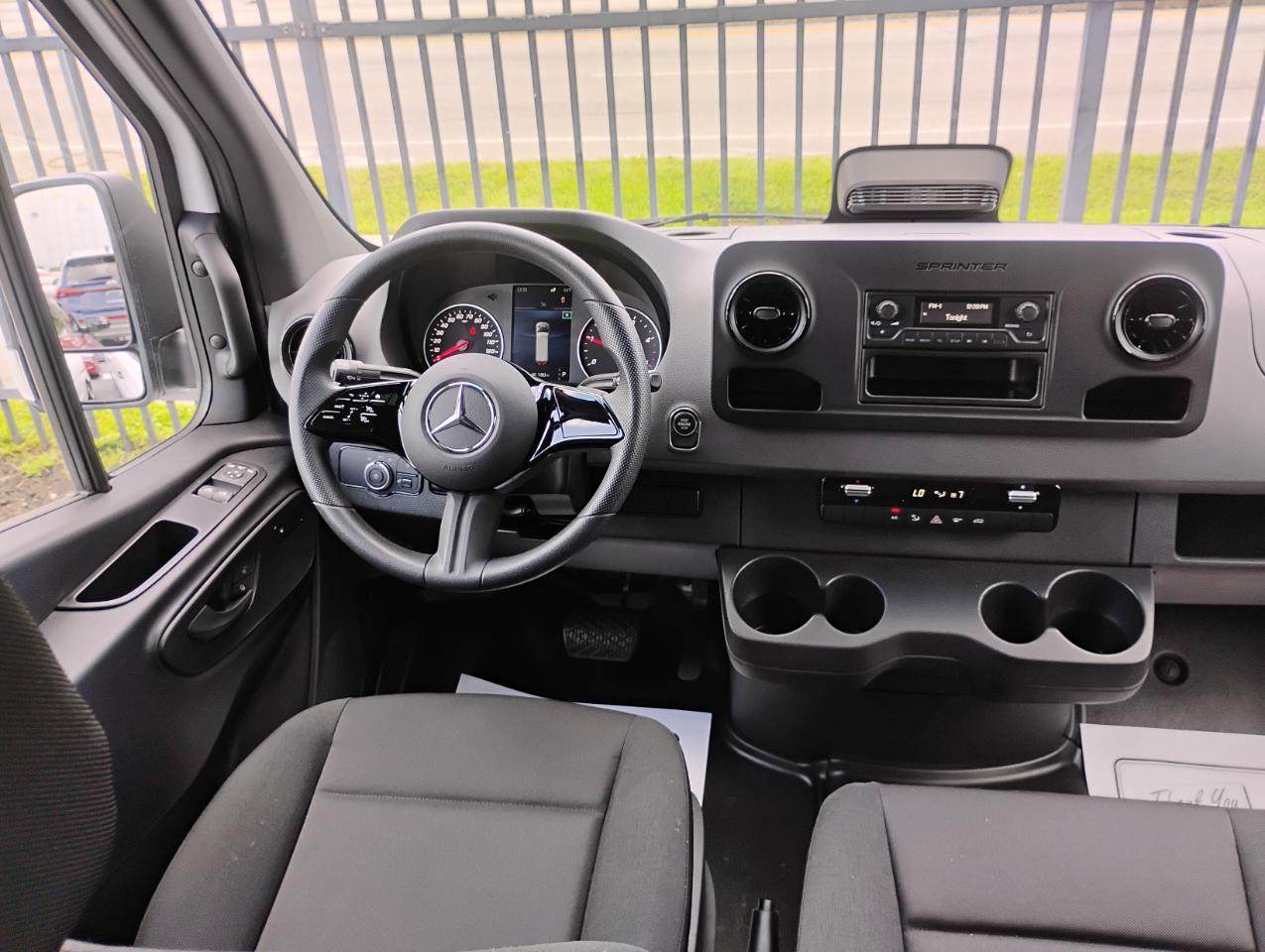 Mercedes-Benz Sprinter 2500 170-in. WB 2025
