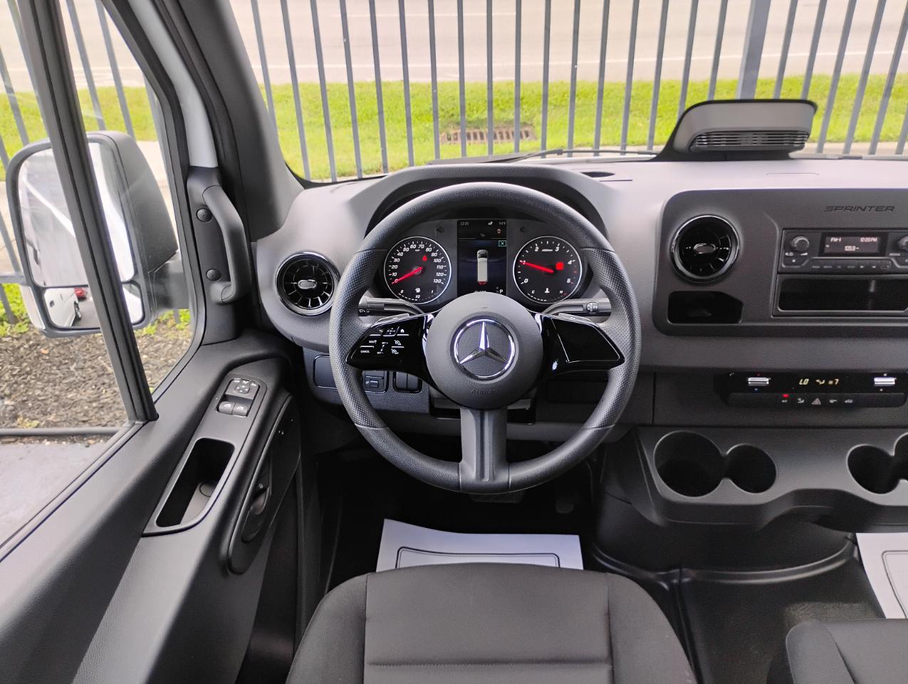 Mercedes-Benz Sprinter 2500 170-in. WB 2025