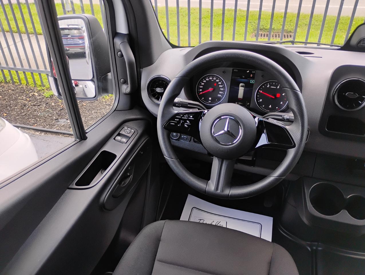 Mercedes-Benz Sprinter 2500 170-in. WB 2025