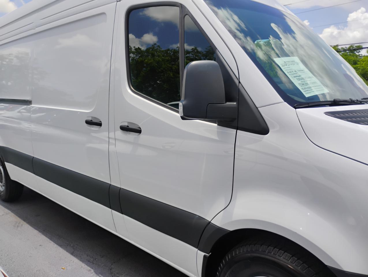 Mercedes-Benz Sprinter 2500 170-in. WB 2025
