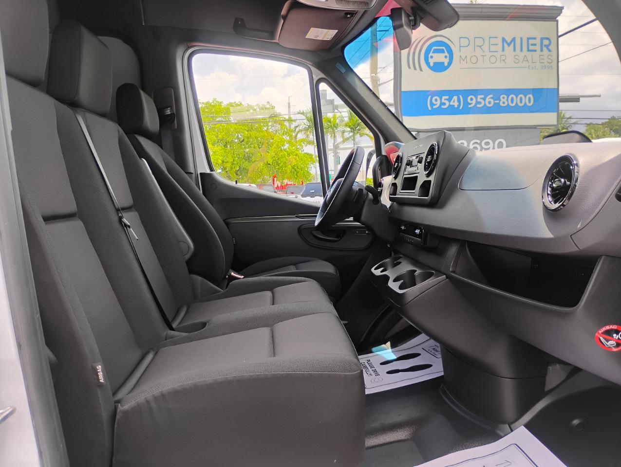 Mercedes-Benz Sprinter 2500 170-in. WB 2025