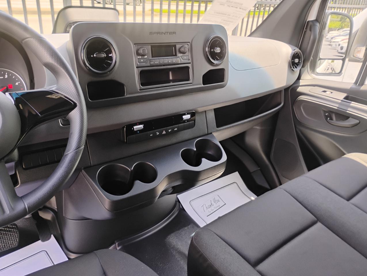Mercedes-Benz Sprinter 2500 170-in. WB 2025
