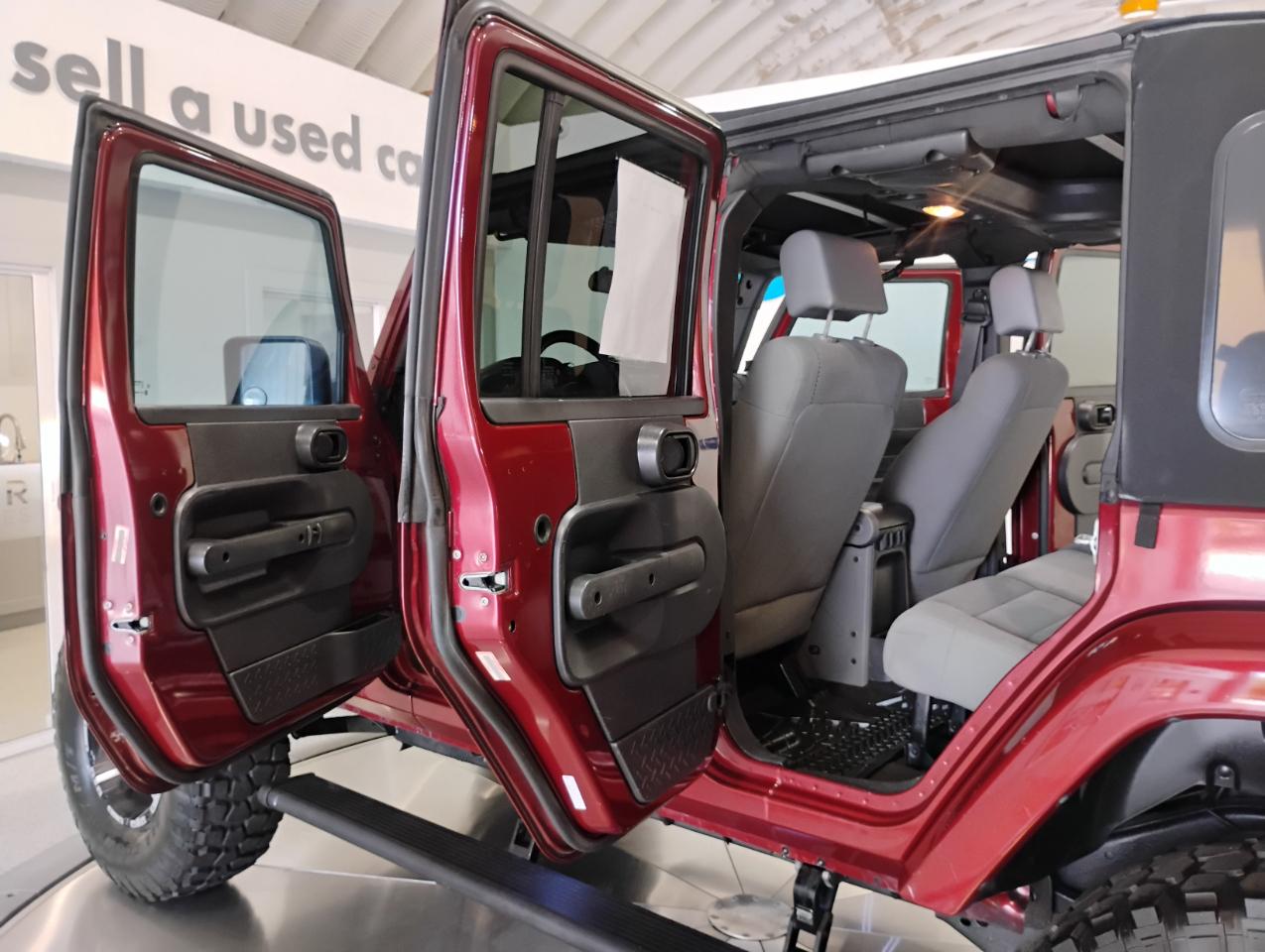 Jeep Wrangler Unlimited Sahara 2WD 2007