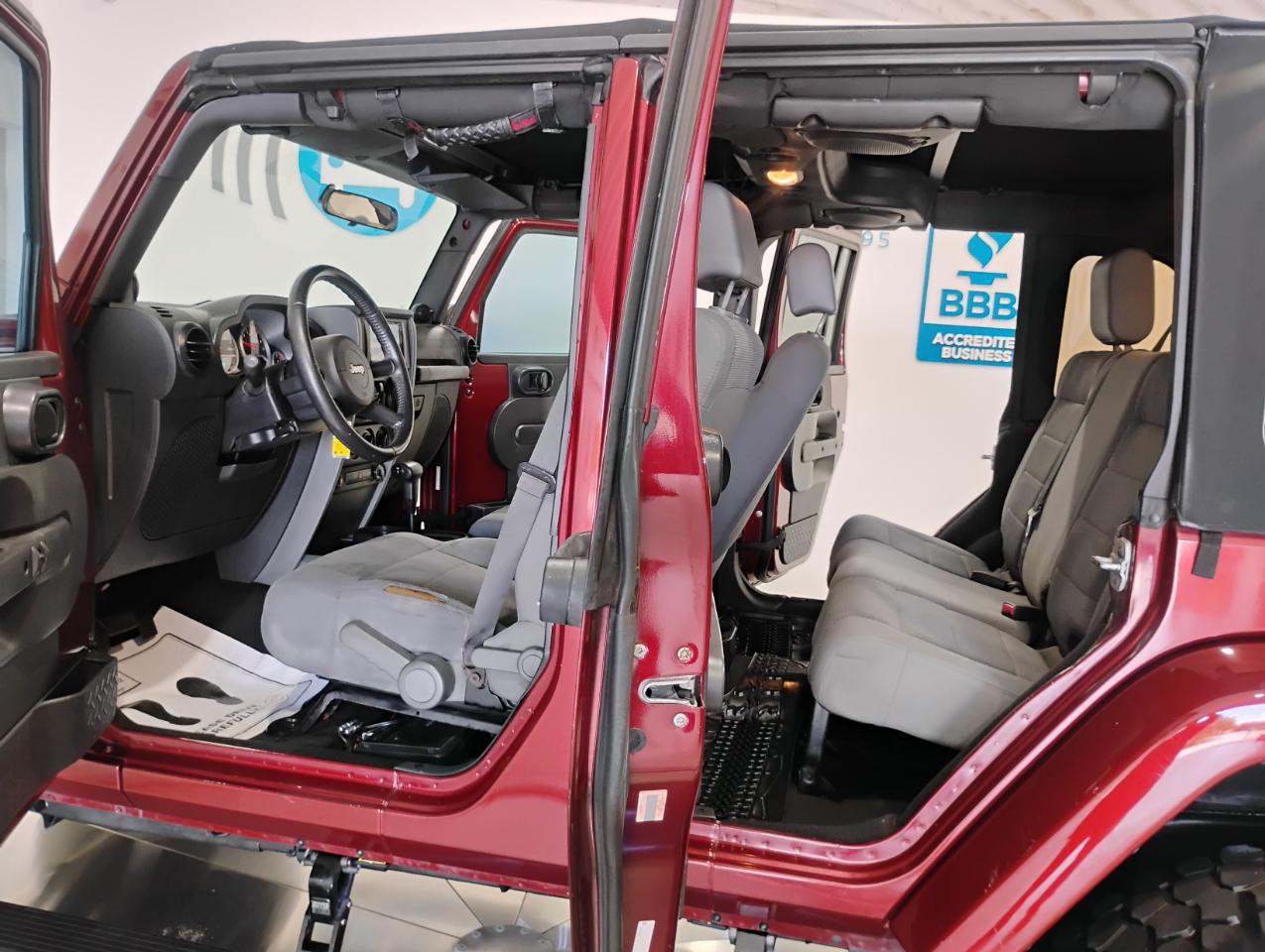Jeep Wrangler Unlimited Sahara 2WD 2007