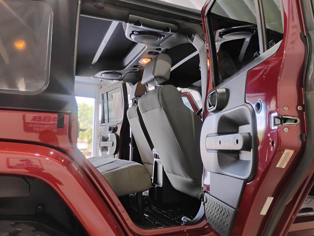 Jeep Wrangler Unlimited Sahara 2WD 2007