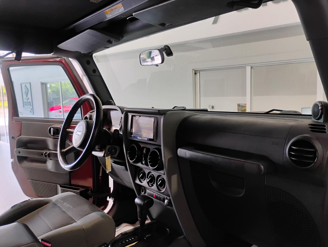 Jeep Wrangler Unlimited Sahara 2WD 2007