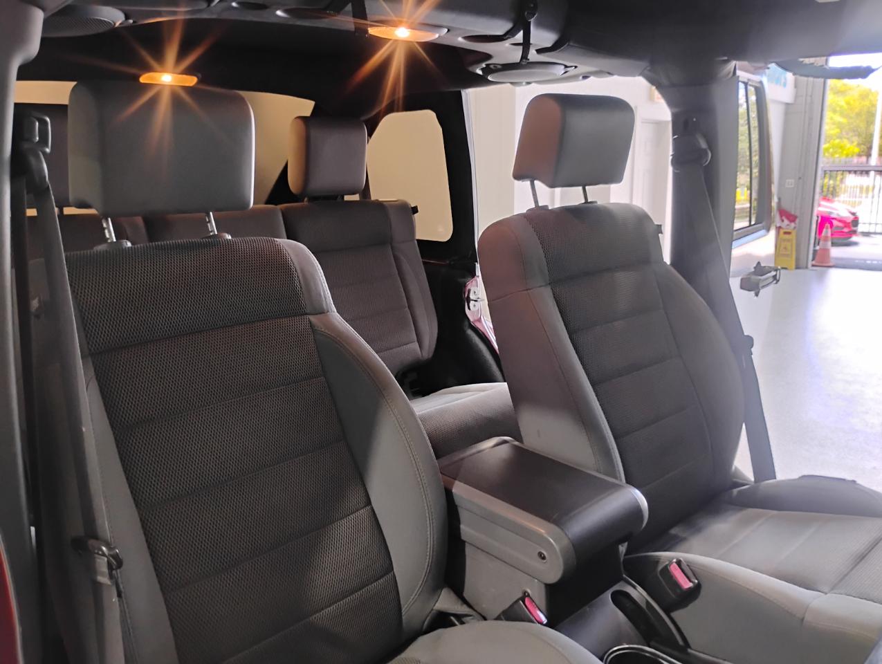 Jeep Wrangler Unlimited Sahara 2WD 2007
