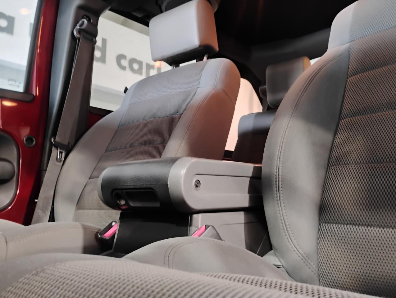 Jeep Wrangler Unlimited Sahara 2WD 2007