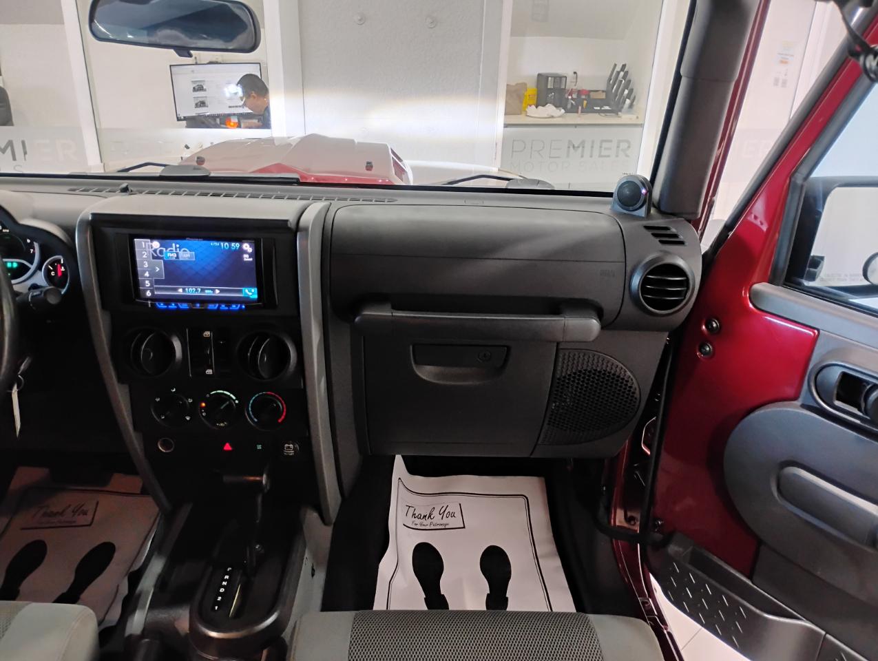 Jeep Wrangler Unlimited Sahara 2WD 2007