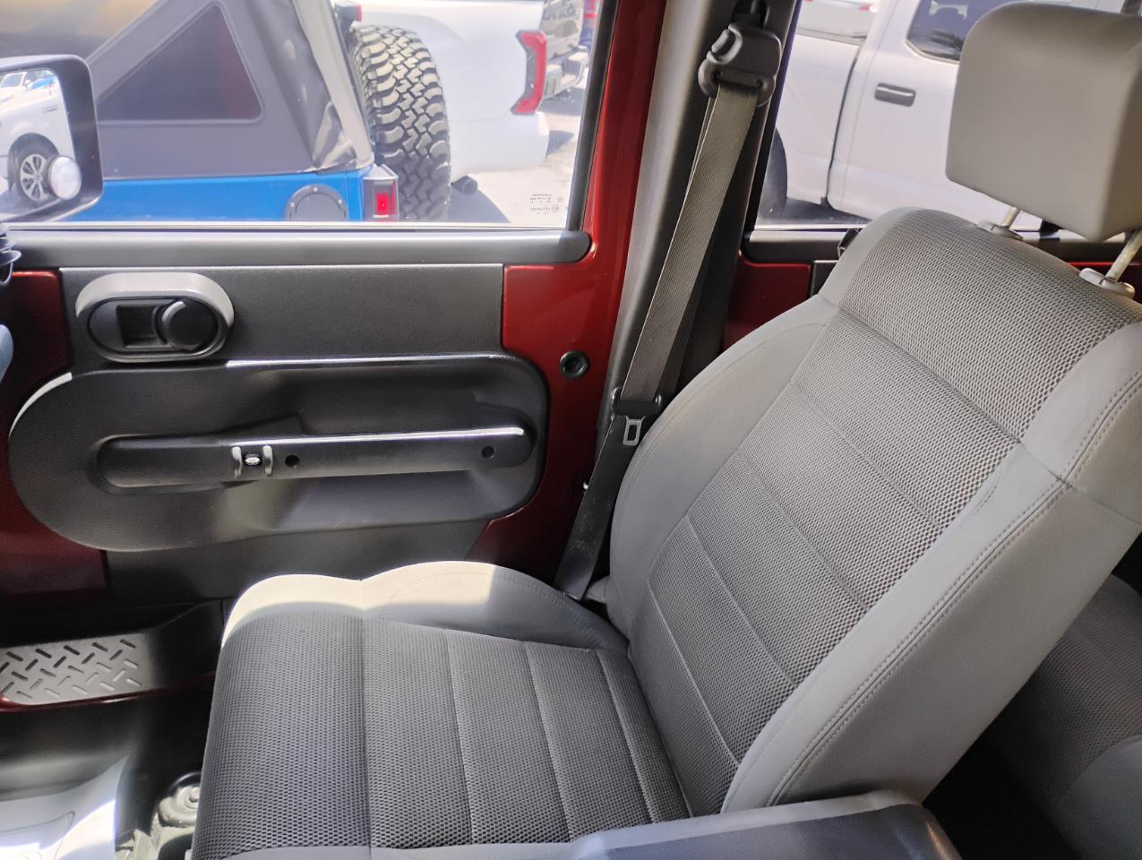 Jeep Wrangler Unlimited Sahara 2WD 2007