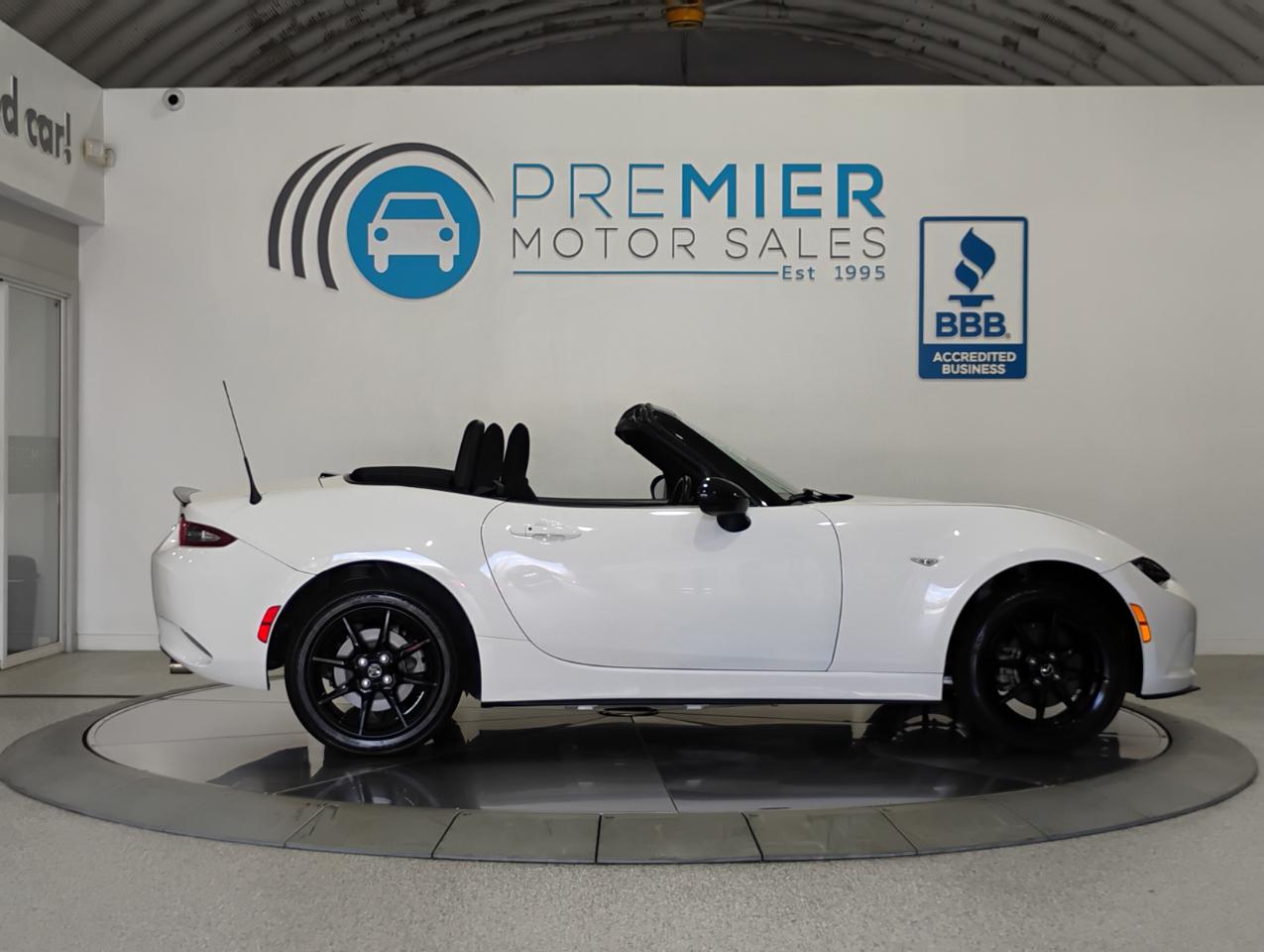 Mazda MX-5 Miata Sport 6AT 2021