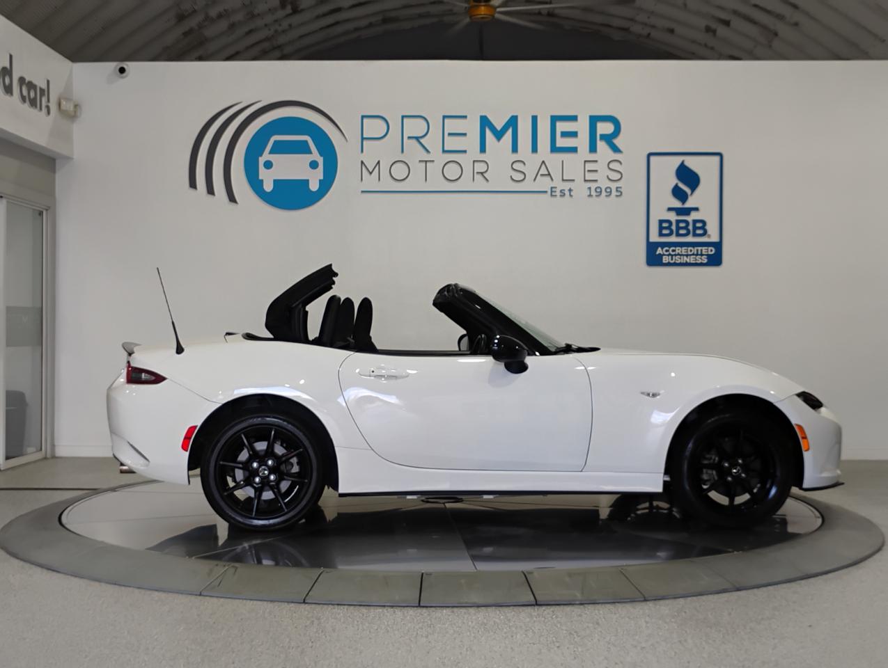 Mazda MX-5 Miata Sport 6AT 2021