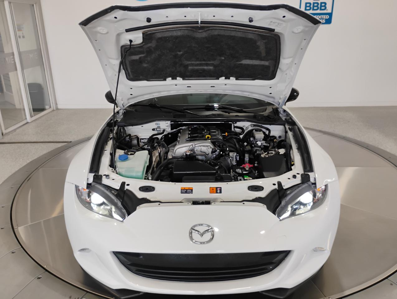 Mazda MX-5 Miata Sport 6AT 2021