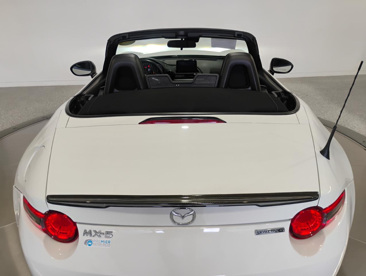 Mazda MX-5 Miata Sport 6AT 2021