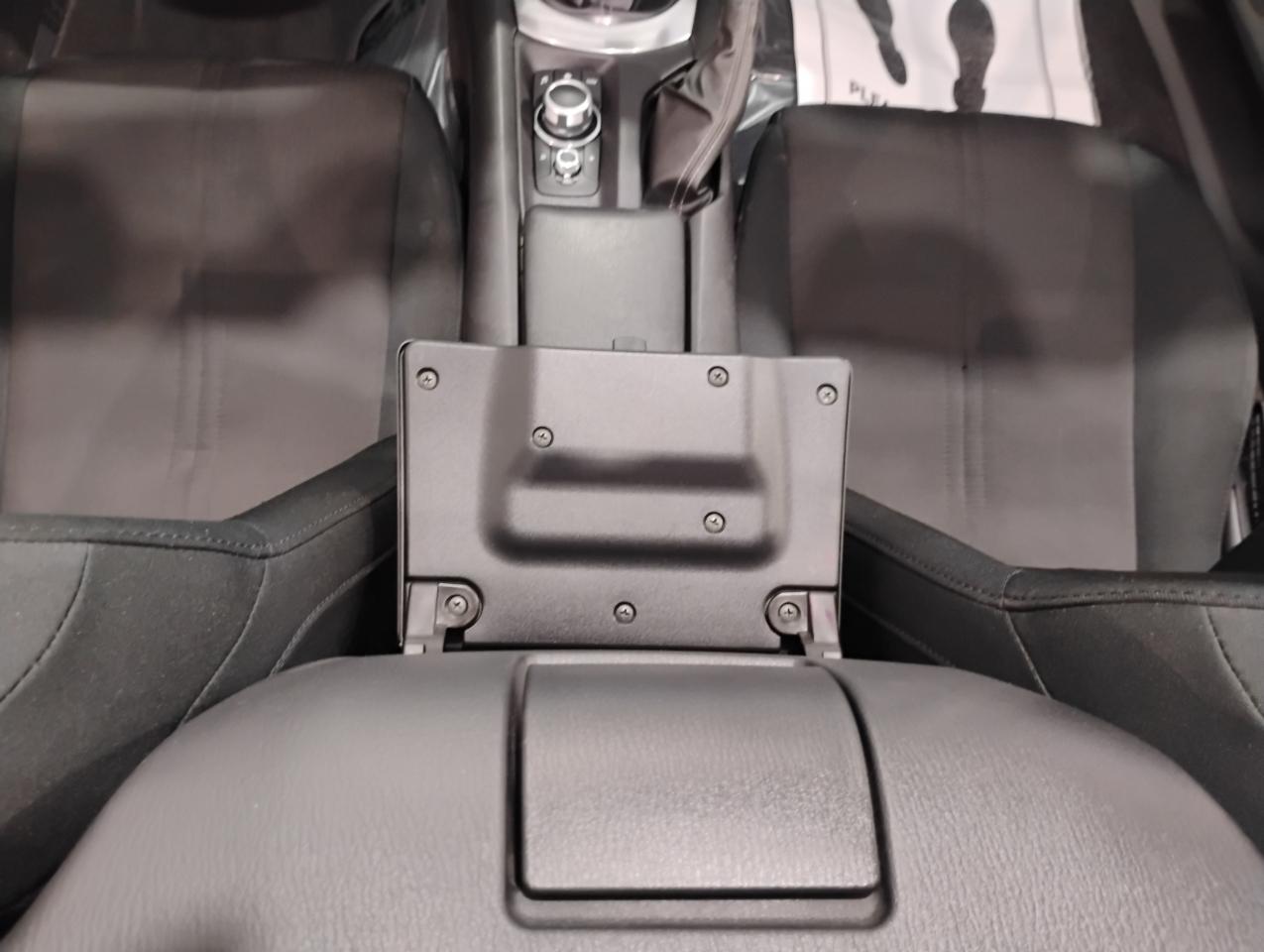 Mazda MX-5 Miata Sport 6AT 2021