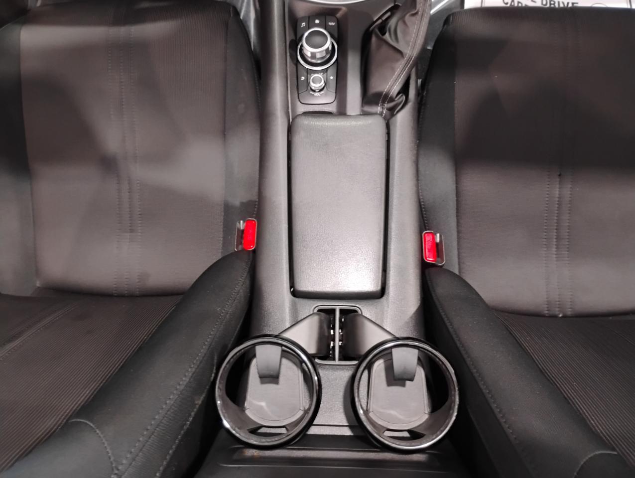 Mazda MX-5 Miata Sport 6AT 2021