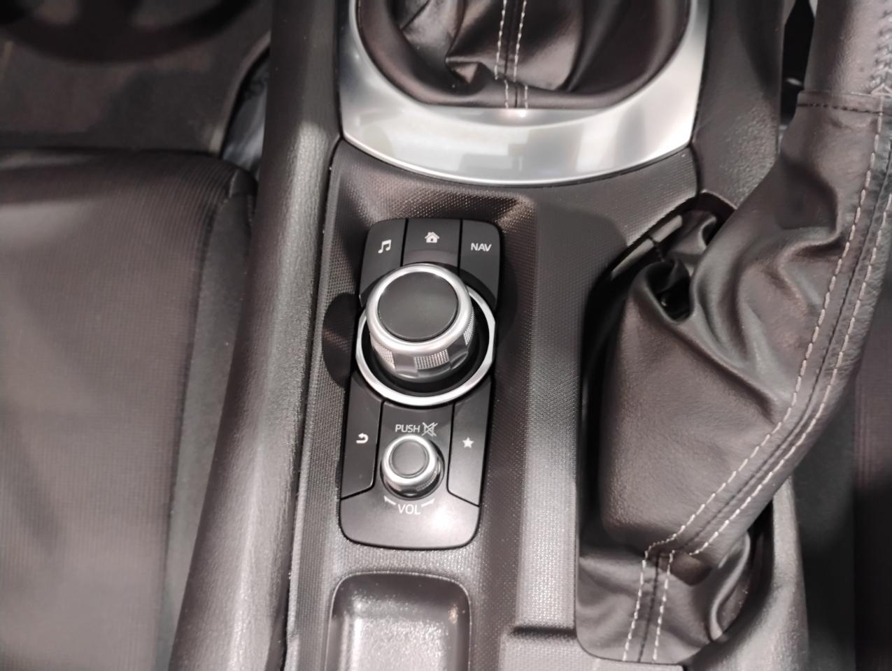 Mazda MX-5 Miata Sport 6AT 2021
