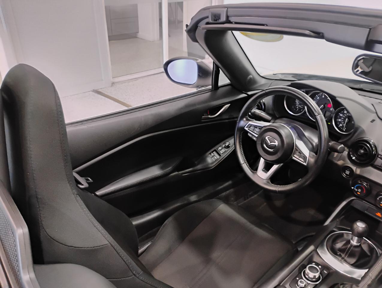 Mazda MX-5 Miata Sport 6AT 2021