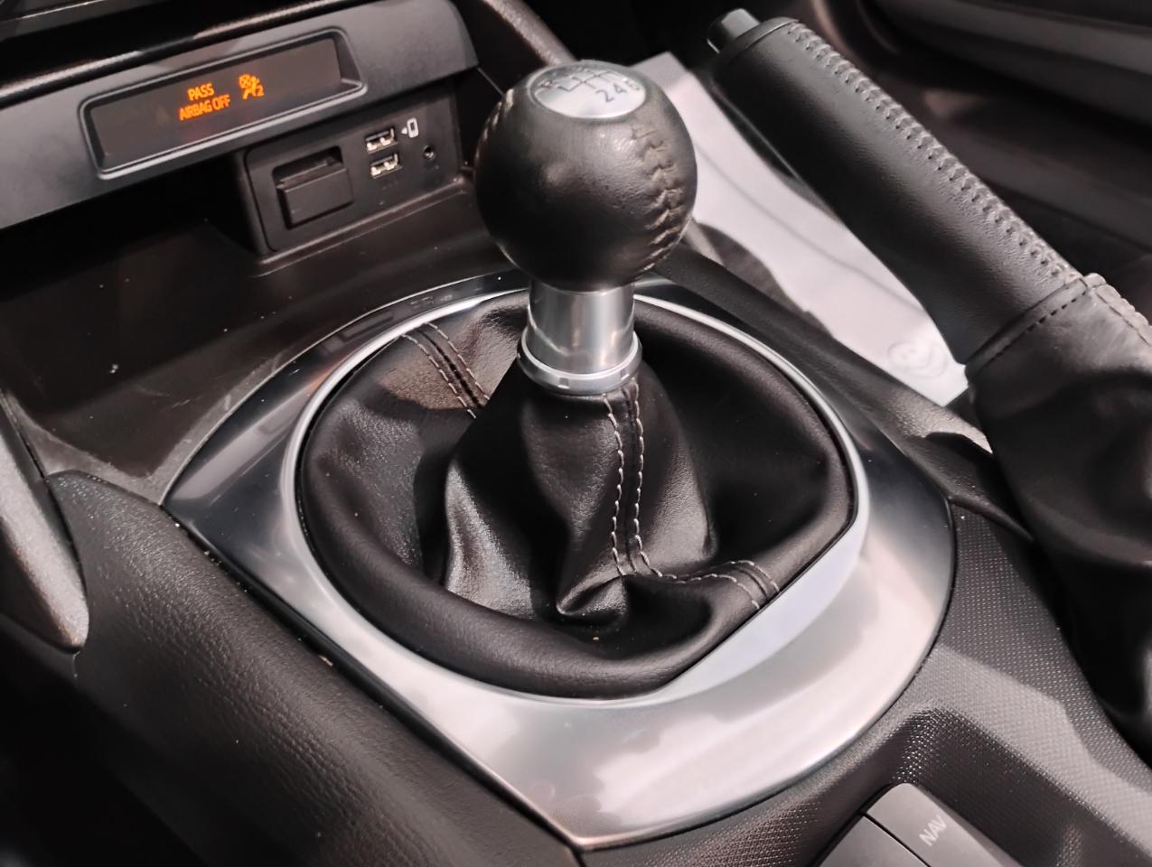 Mazda MX-5 Miata Sport 6AT 2021