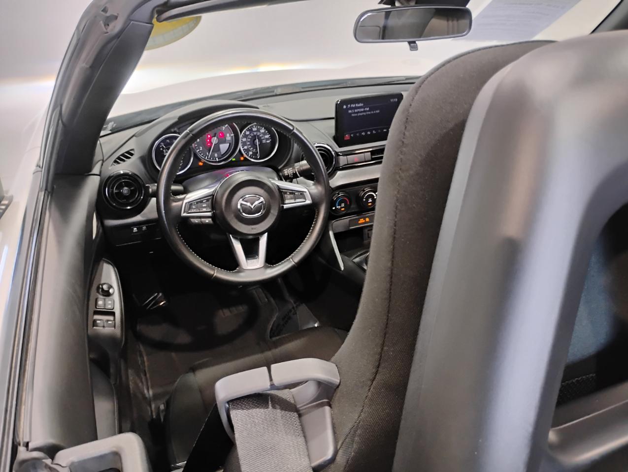 Mazda MX-5 Miata Sport 6AT 2021