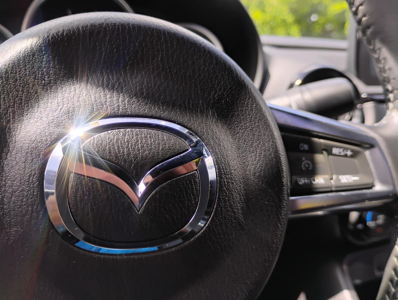 Mazda MX-5 Miata Sport 6AT 2021