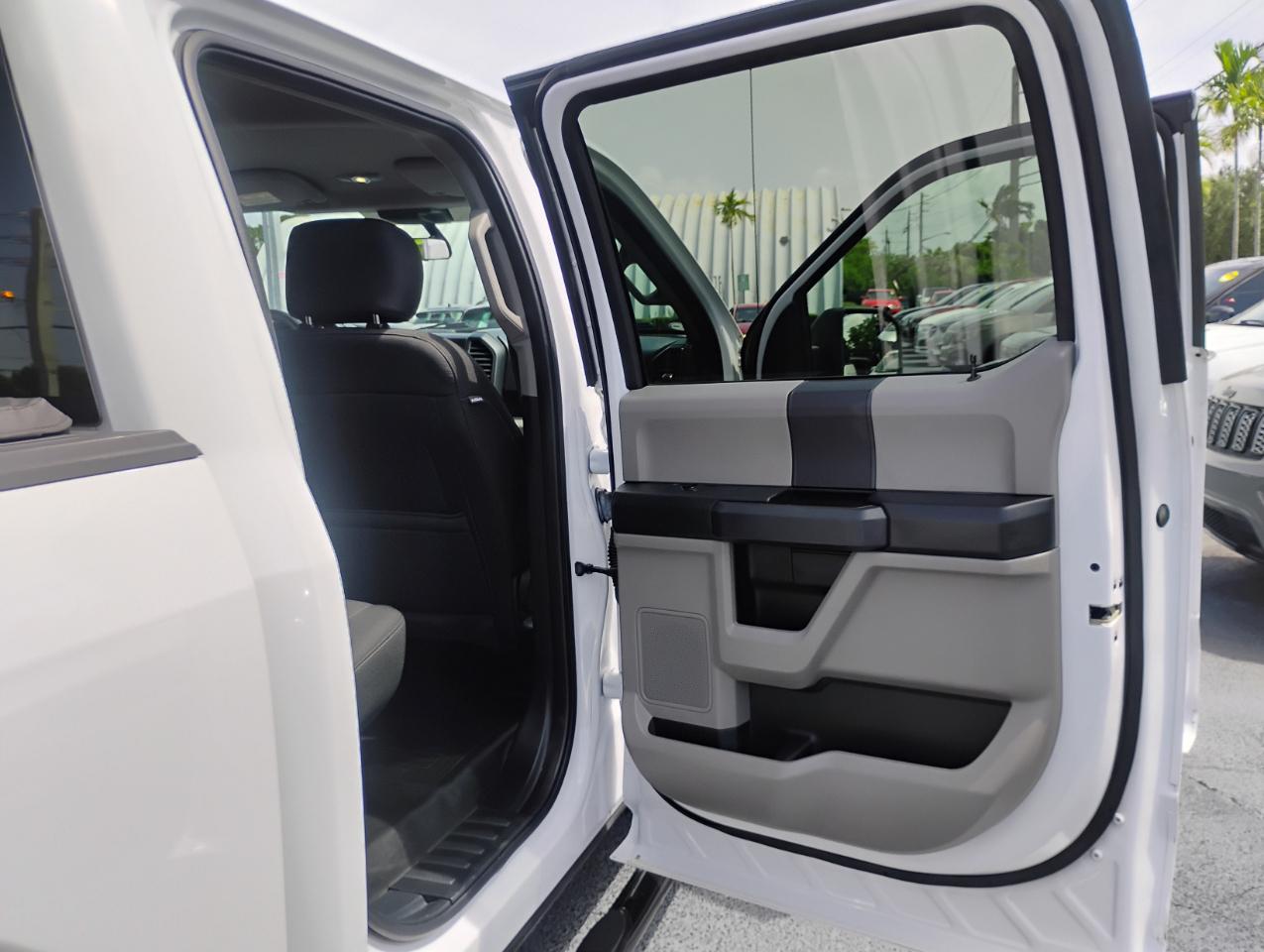 Ford F-150 King-Ranch SuperCrew 5.5-ft. 2WD 2020