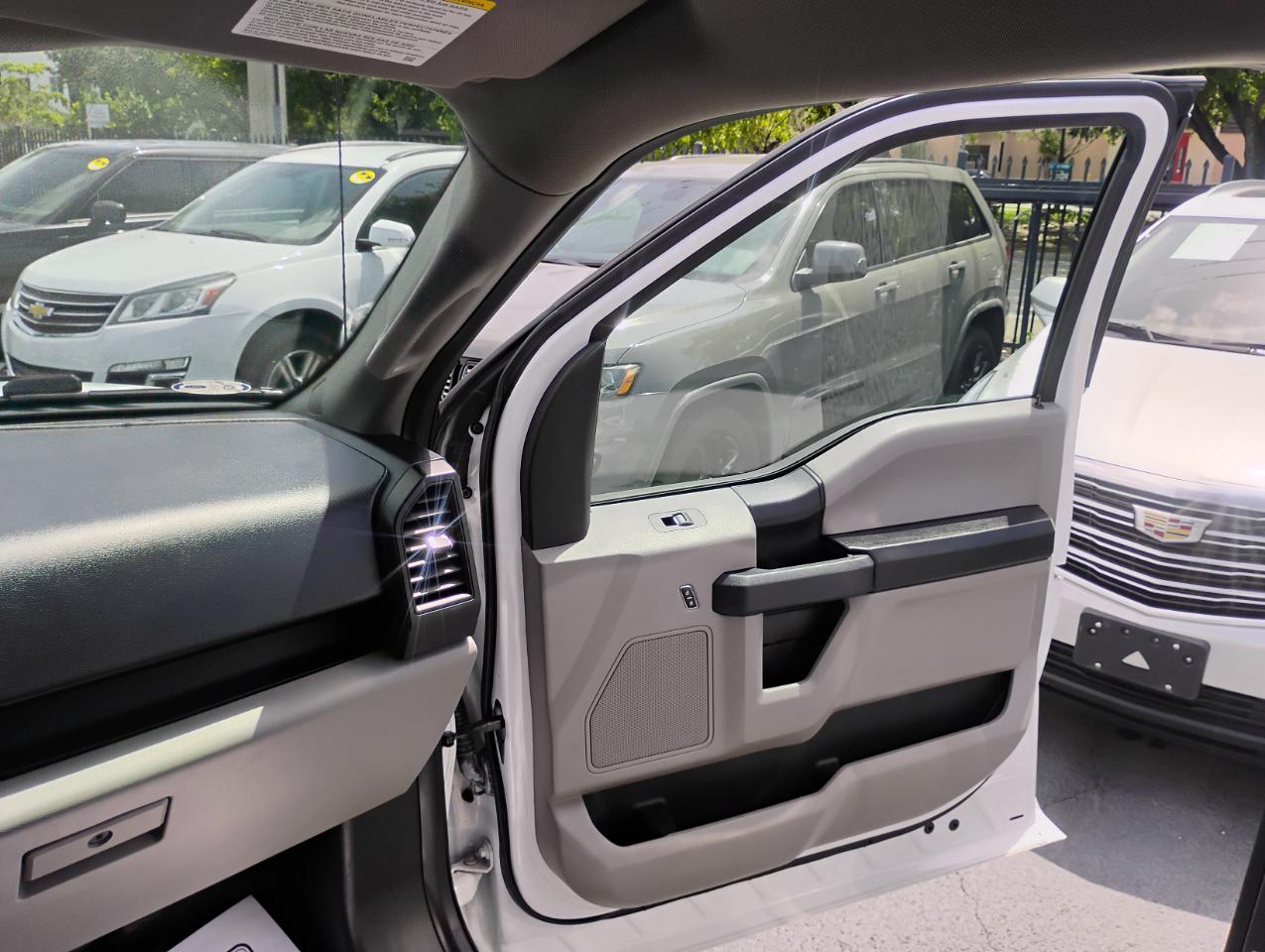 Ford F-150 King-Ranch SuperCrew 5.5-ft. 2WD 2020
