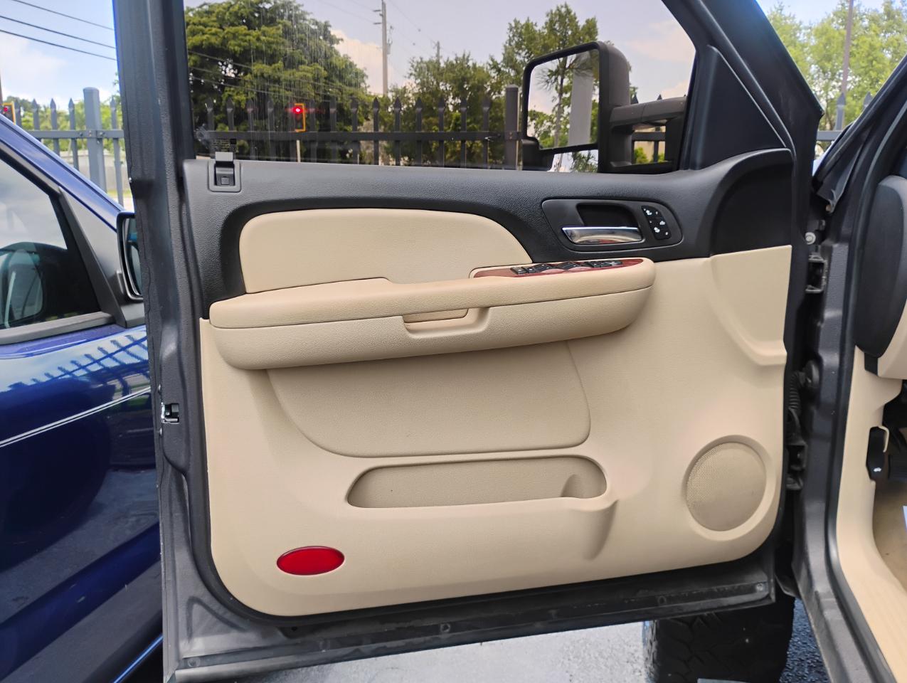 Chevrolet Silverado 1500 LTZ Crew Cab 4WD 2008