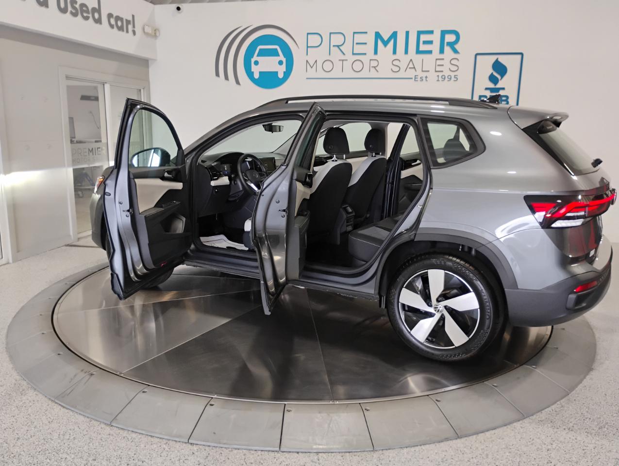 Volkswagen Taos S 4MOTION 2025