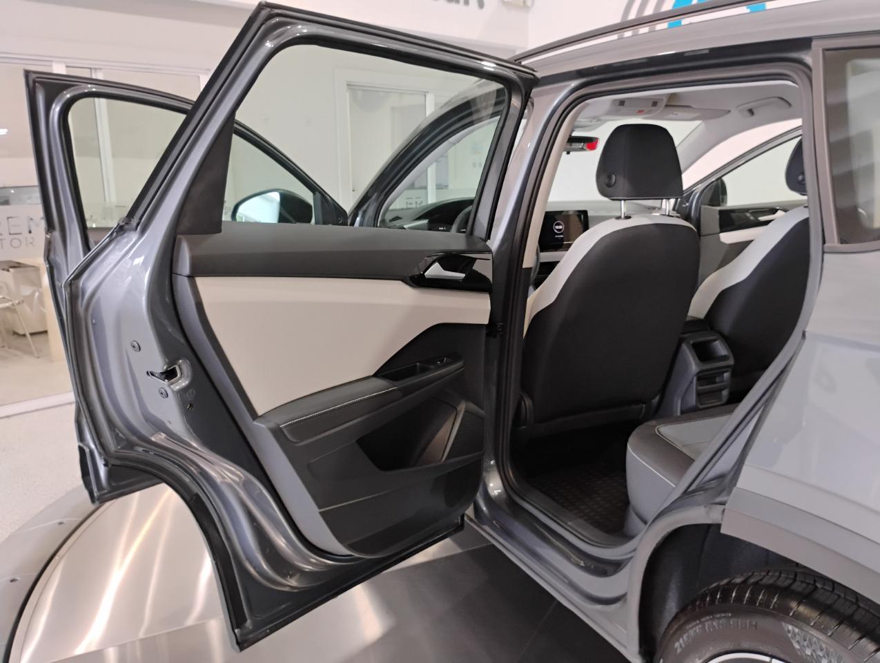 Volkswagen Taos S 4MOTION 2025