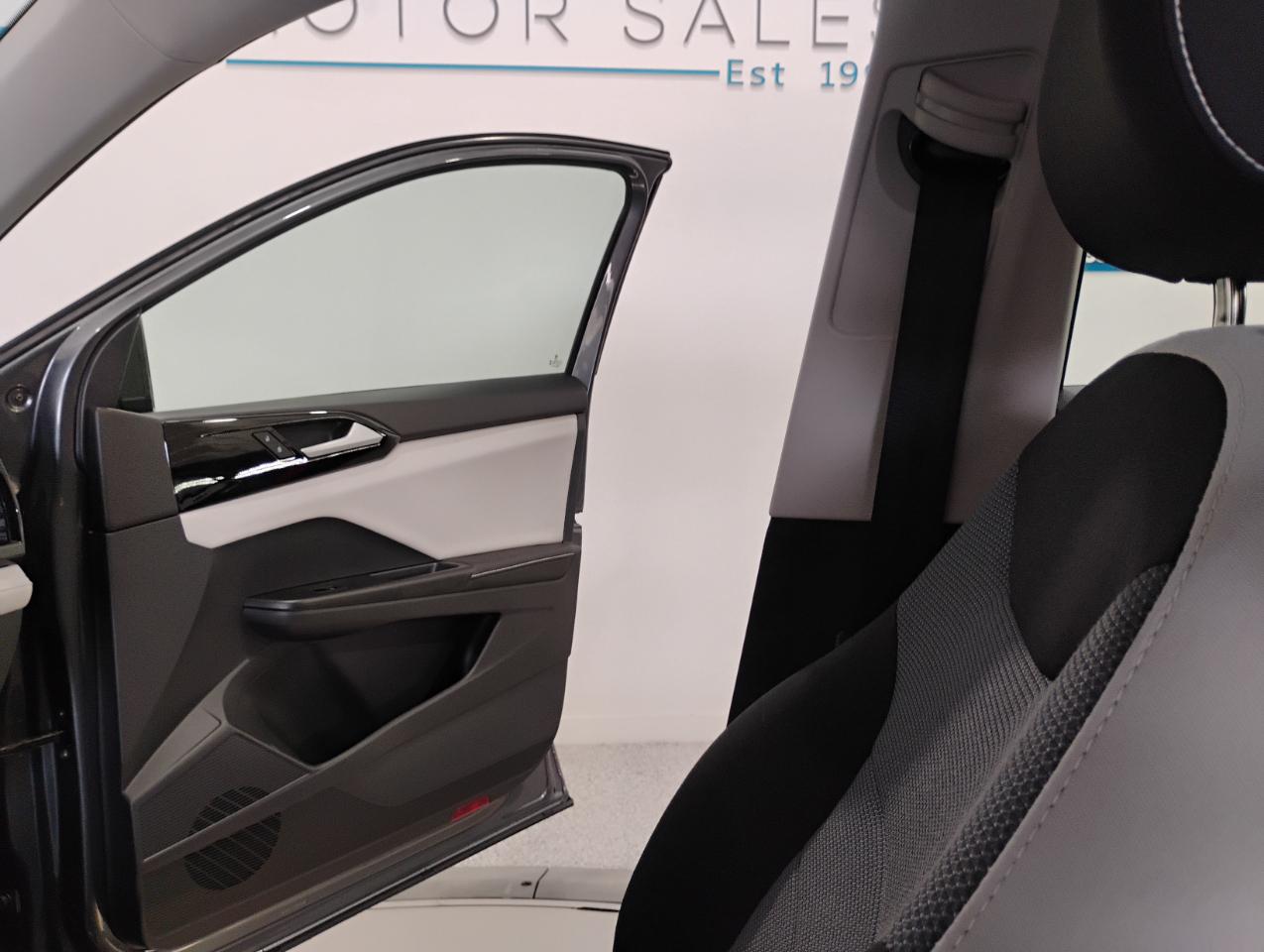 Volkswagen Taos S 4MOTION 2025
