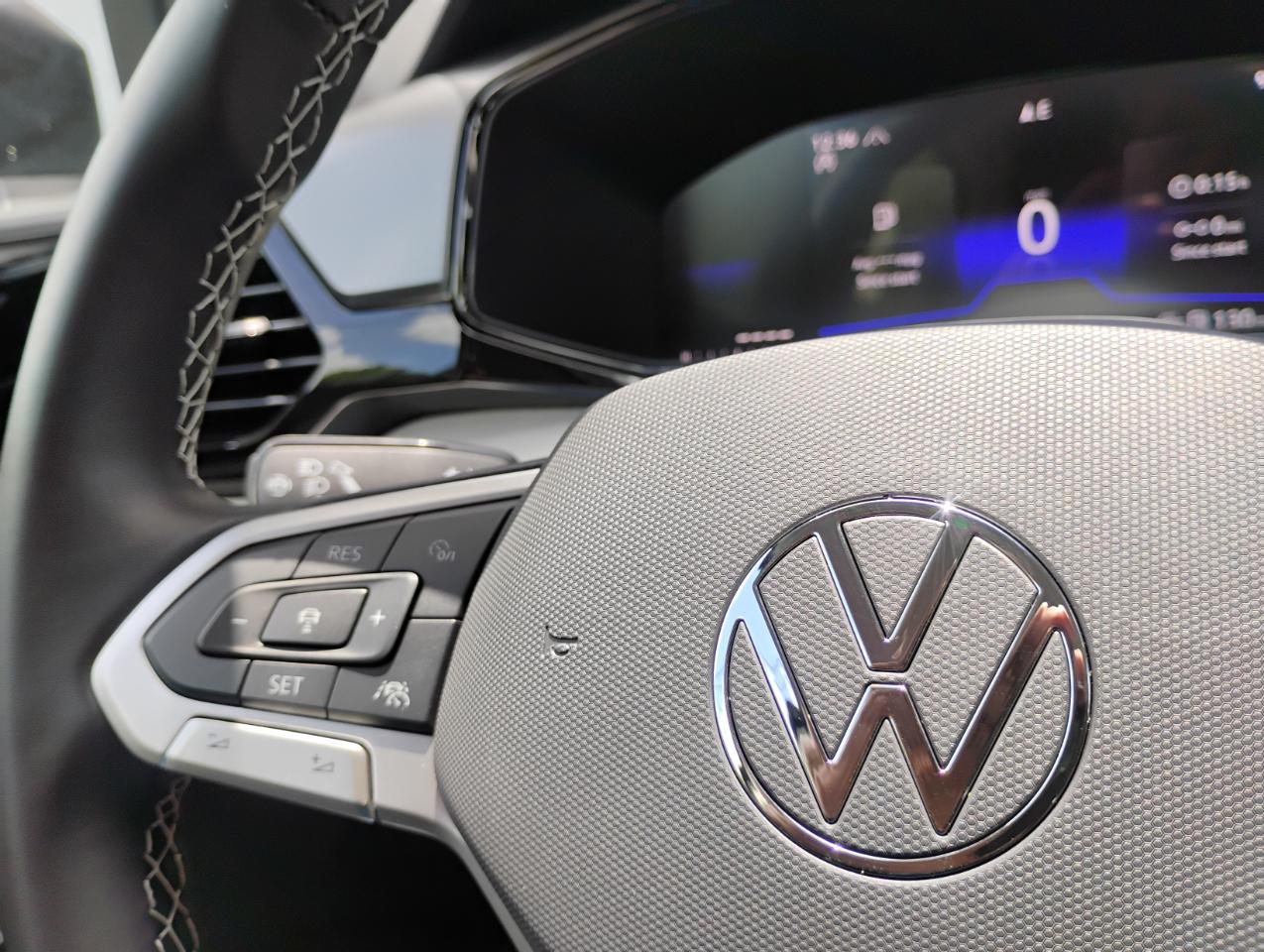 Volkswagen Taos S 4MOTION 2025