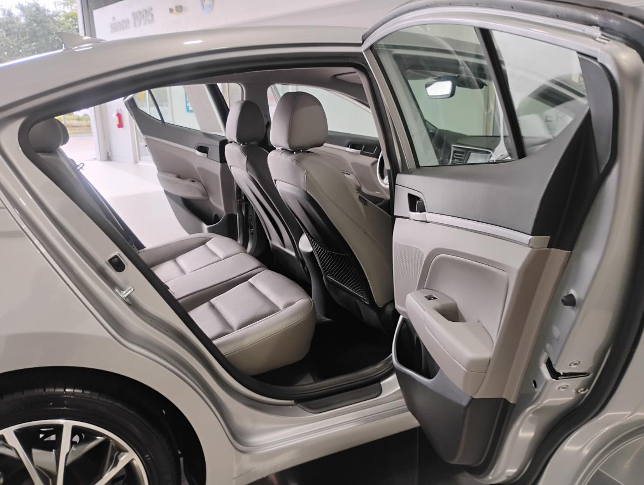 Hyundai Elantra Limited 2020