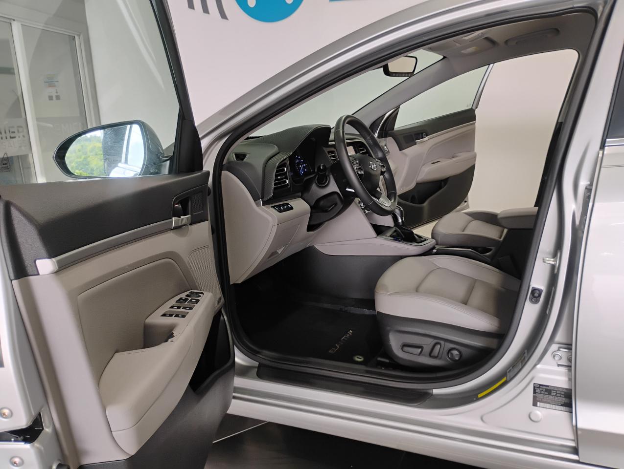 Hyundai Elantra Limited 2020