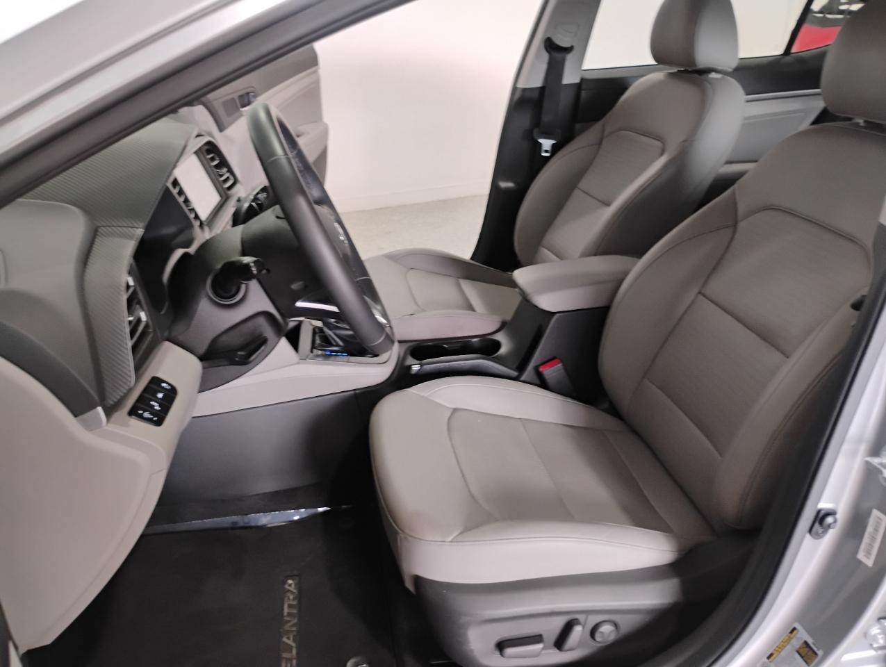 Hyundai Elantra Limited 2020