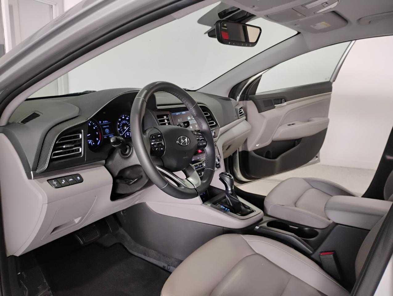Hyundai Elantra Limited 2020