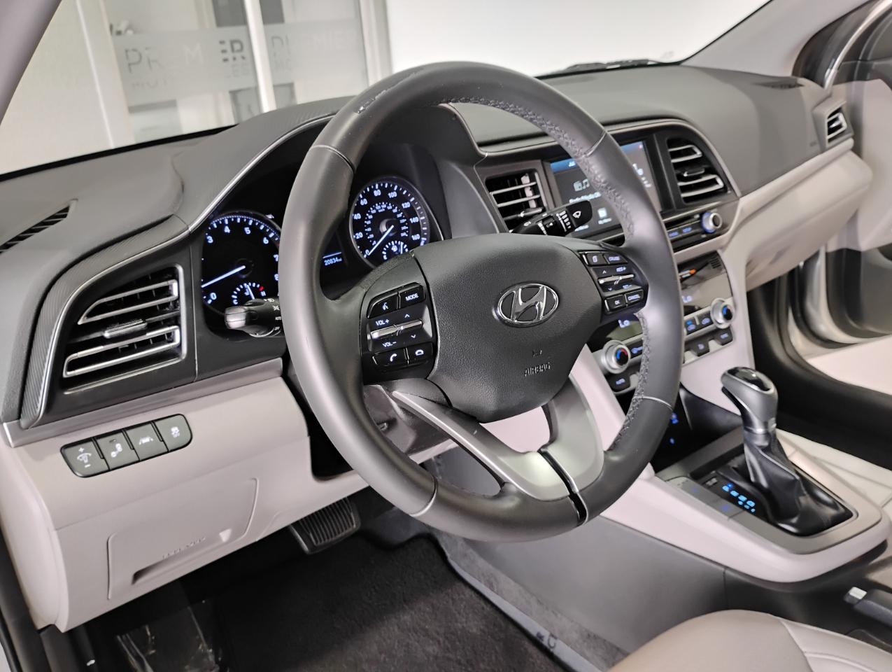 Hyundai Elantra Limited 2020