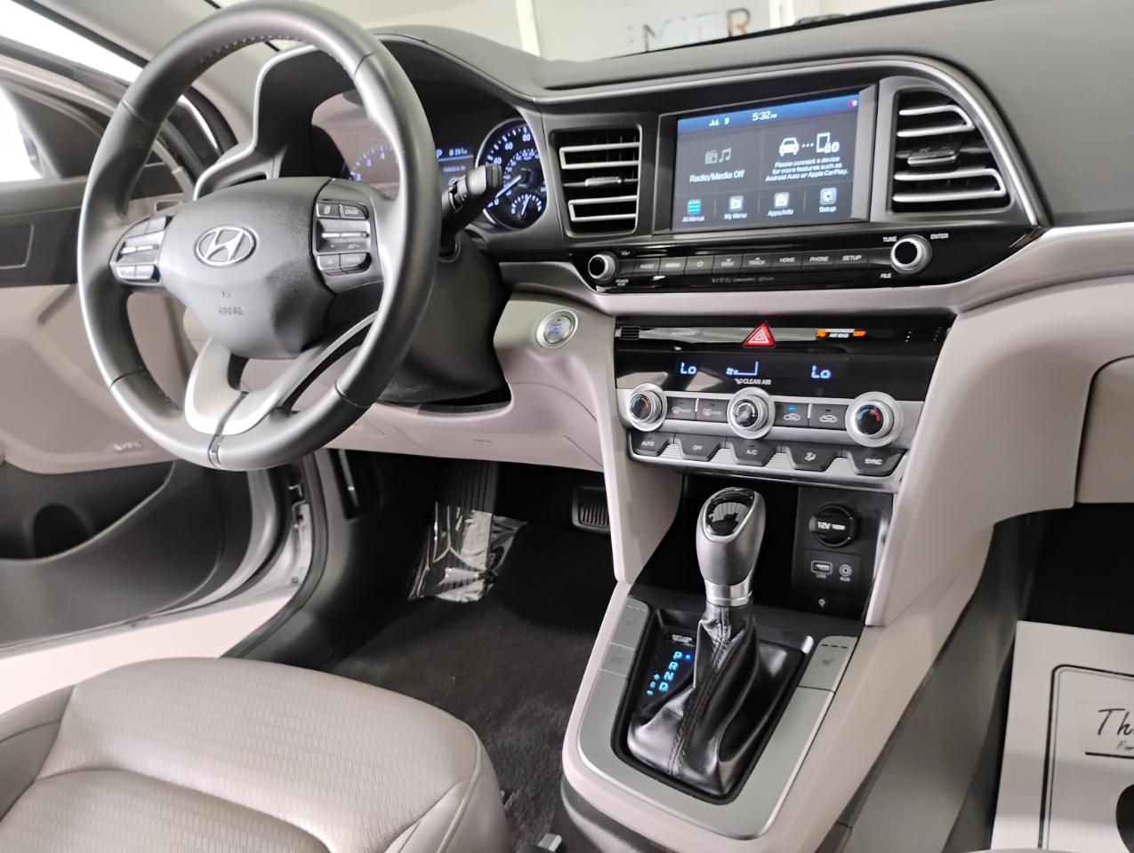 Hyundai Elantra Limited 2020
